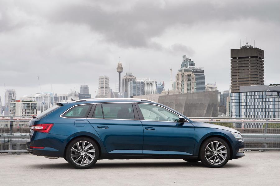  Skoda Superb Wagon 2016 года  (фото 10 из 24)